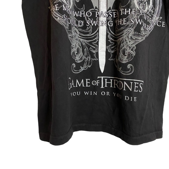 HBO Game of Thrones Ned Stark Quote Dire Wolf Sword Black Gray Tee Shirt Medium - Picture 5 of 15